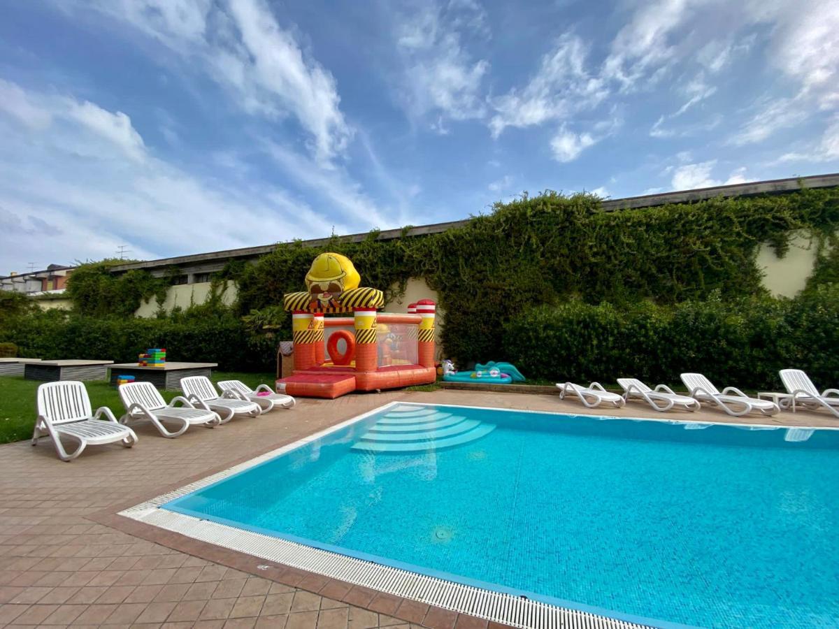 Aparthotel Ferretti Garda Palace 4*