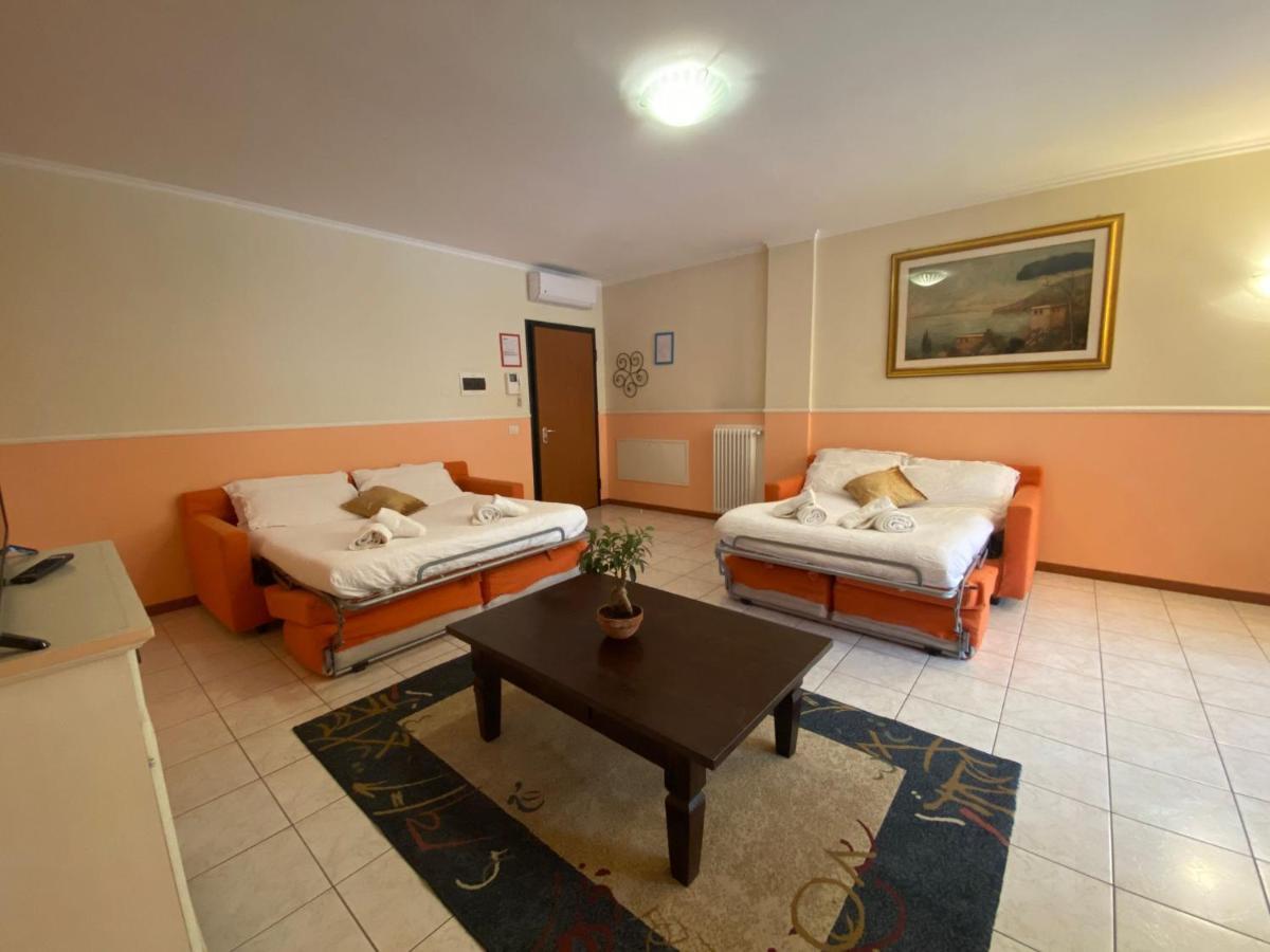 Aparthotel Ferretti Garda Palace